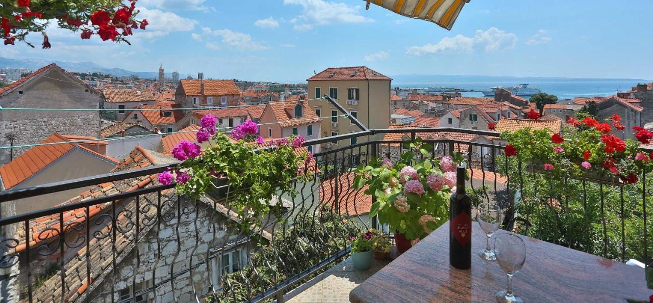 Apartments Angela With Old Town View Split Kültér fotó